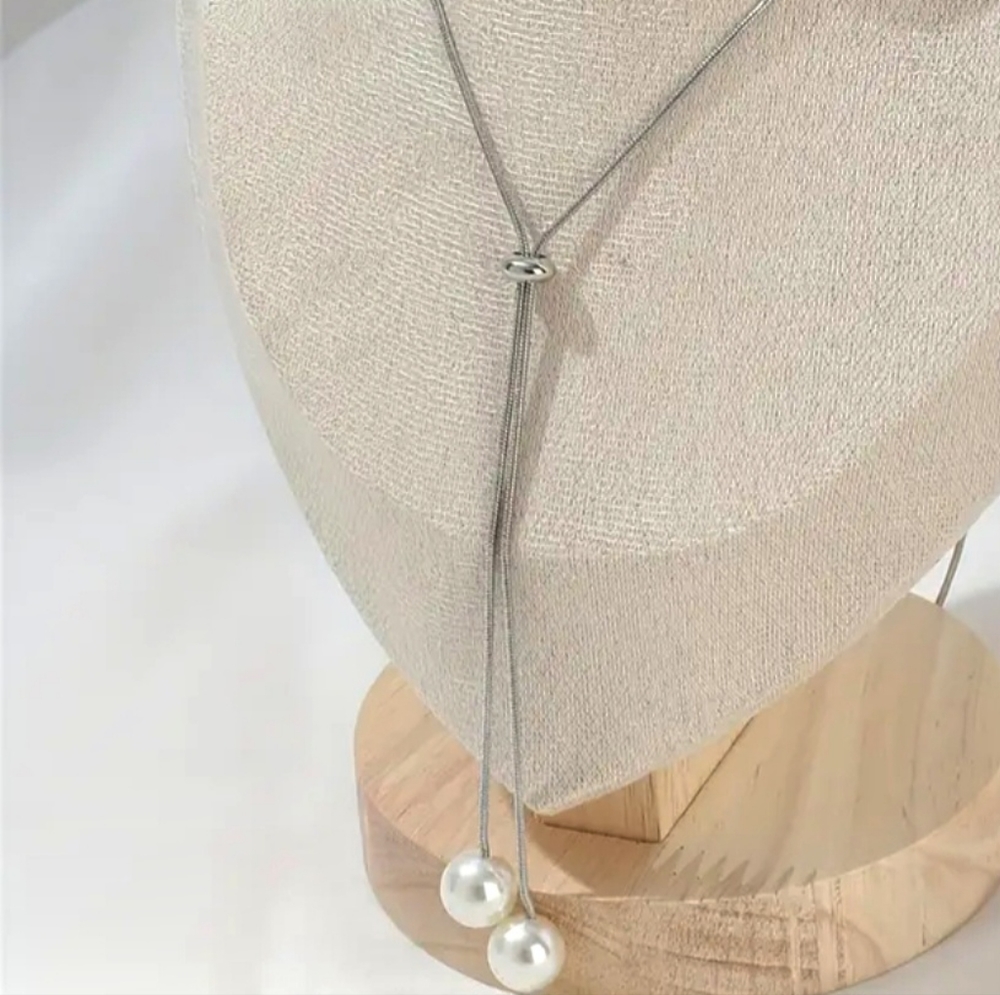 Elegant drawstring faux pearl Y chain. NWT Fast Ship. 4,000 Items Sold!